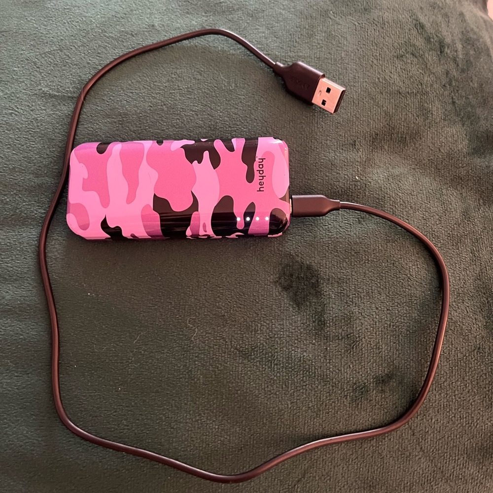 heyday purple Camo Portable Power Bank Charger
